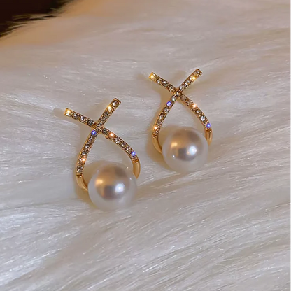 Gleam Pearl Earrings