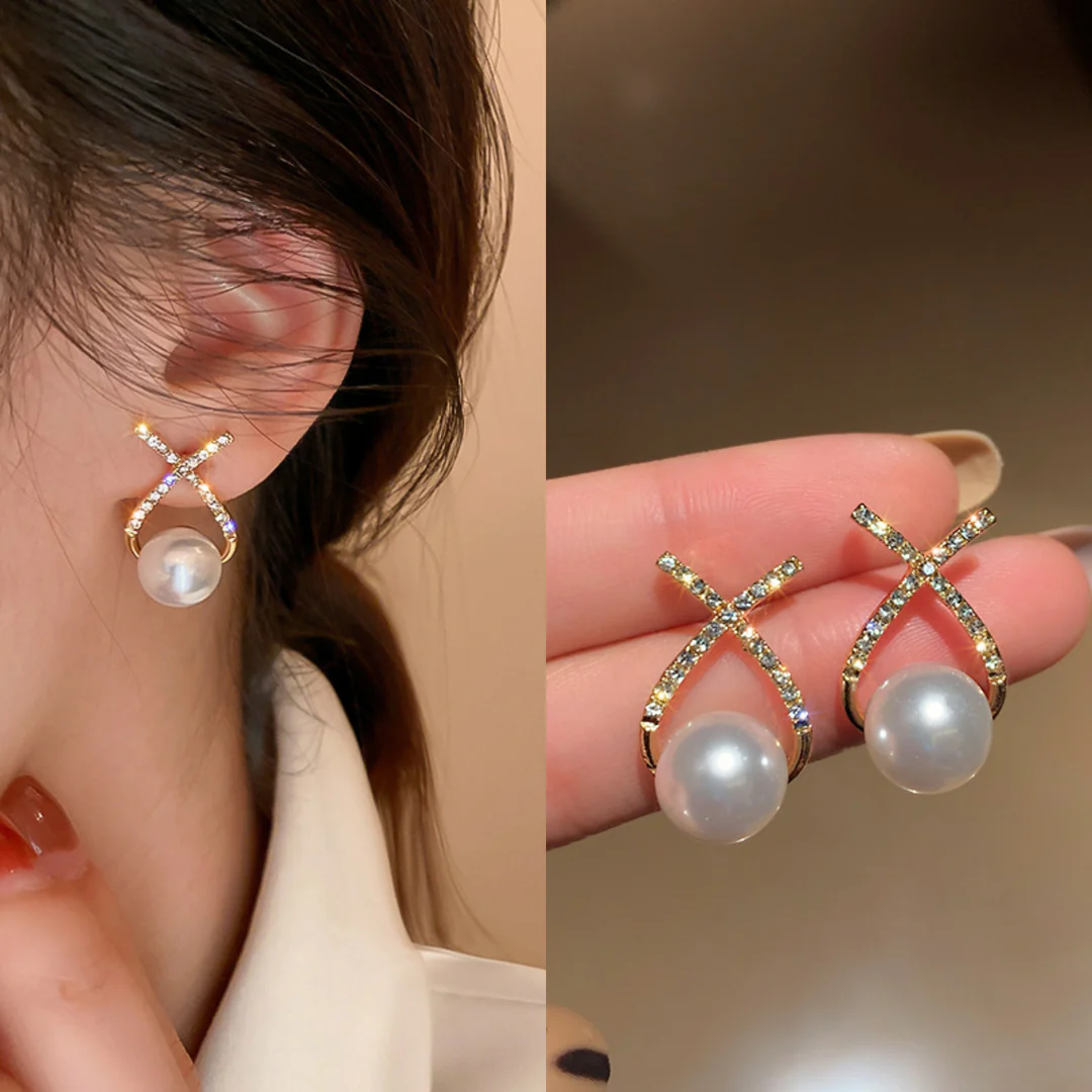 Gleam Pearl Earrings